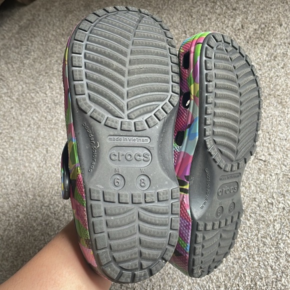 Multi-Colored Crocs Bundle - Picture 6 of 10